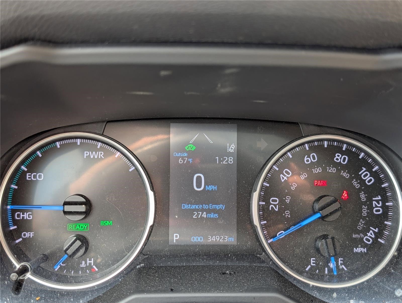 Used 2021 Toyota RAV4 XLE Premium image 28