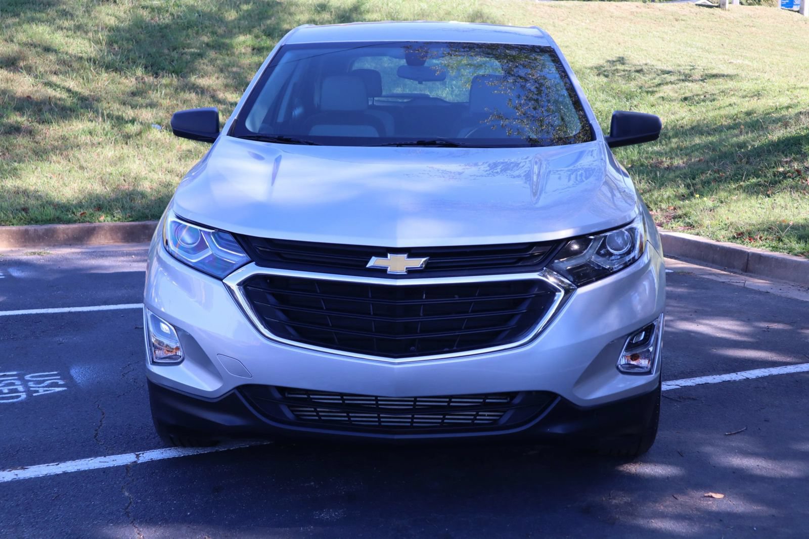 Used 2019 Chevrolet Equinox LS FWD image 2