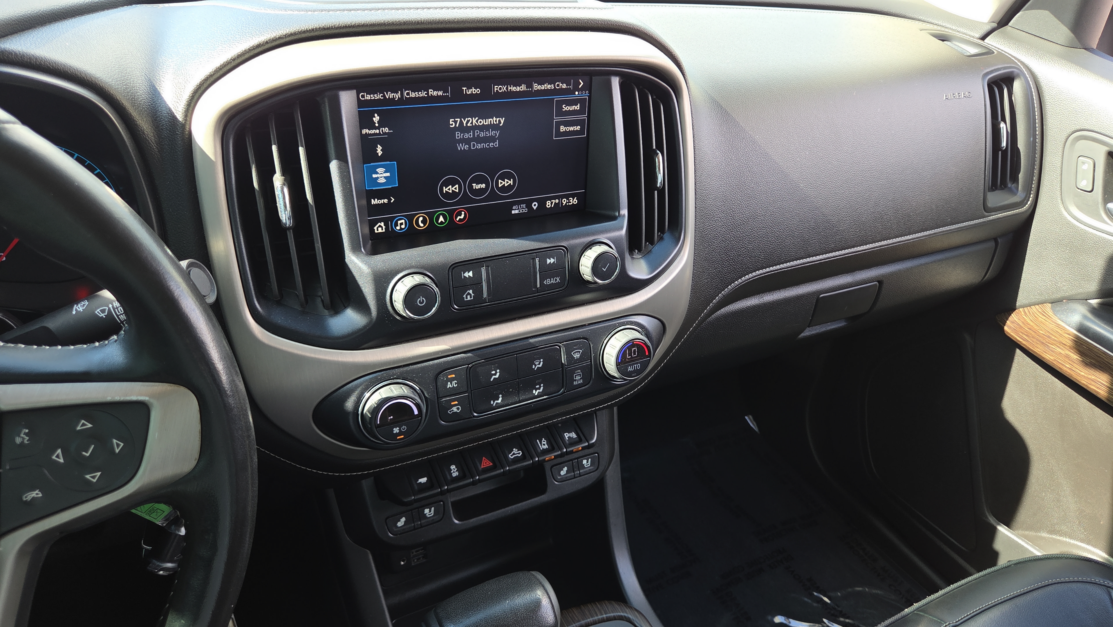 Used 2020 GMC Canyon Denali RWD image 25