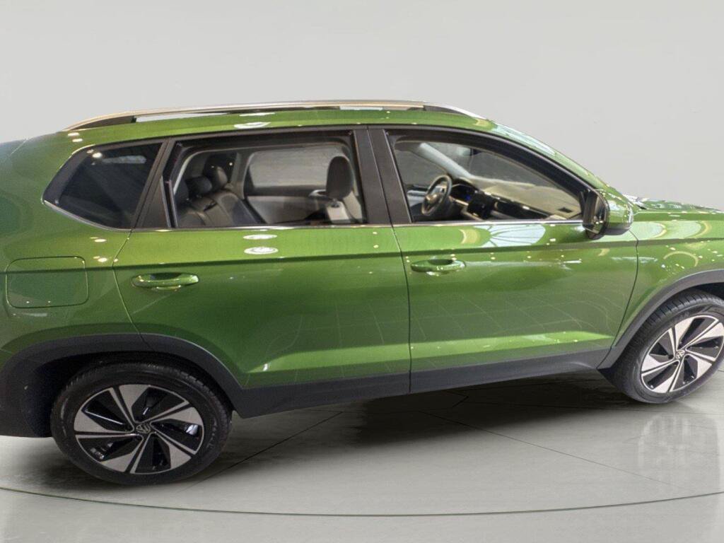 New 2026 Volkswagen Taos SE AWD/4WD image 8
