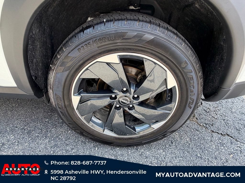 Used 2025 Nissan Rogue SV AWD/4WD image 29