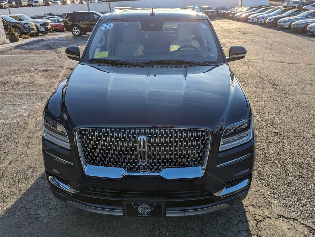 Used 2020 Lincoln Navigator L Reserve w/ Equipment Group 201A Reserve AWD/4WD image 3