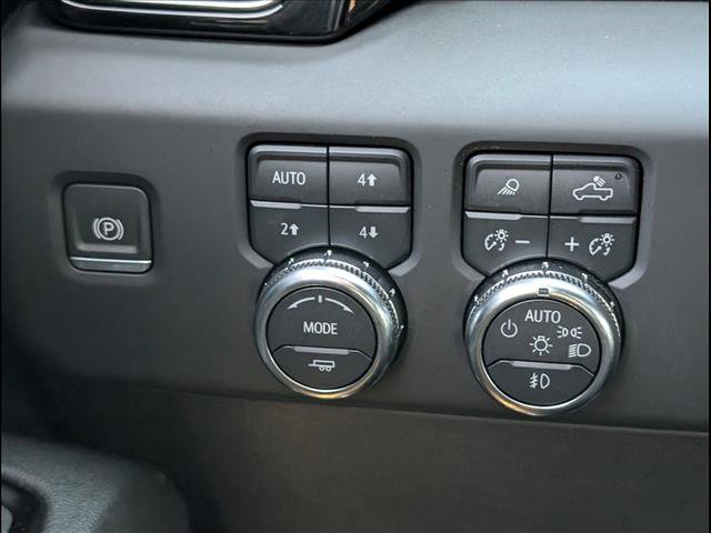 Used 2024 GMC Sierra 1500 AT4 w/ AT4 Premium Package image 23