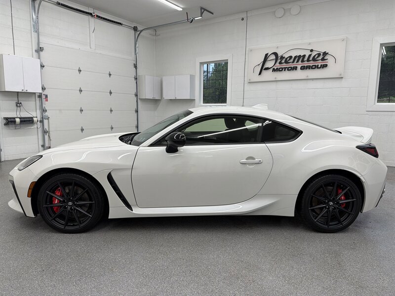 Used 2024 Toyota GR86 Premium w/ Performance Package RWD image 8