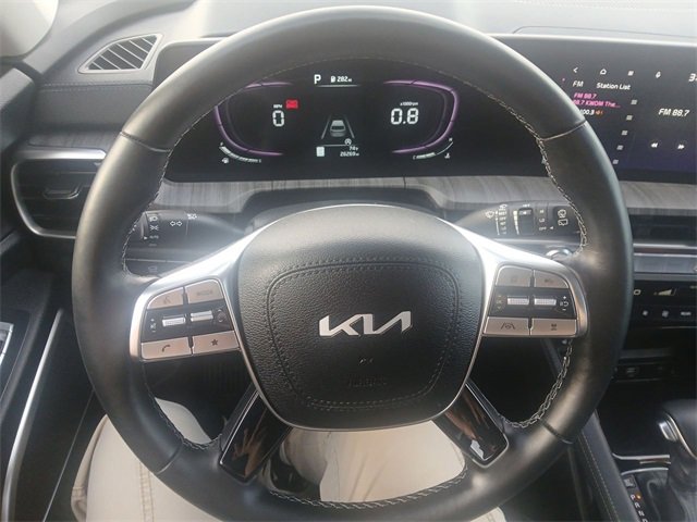 Used 2023 Kia Telluride EX w/ EX Captain's Chair Package image 14