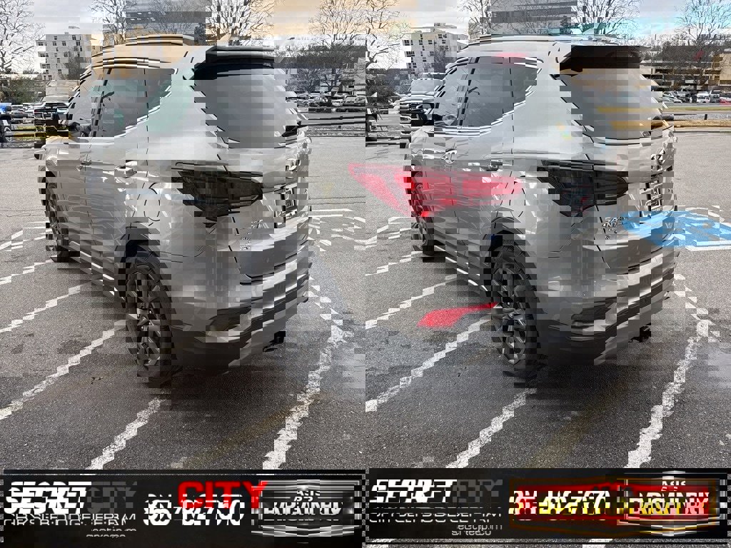 Used 2018 Hyundai Santa Fe Sport image 5