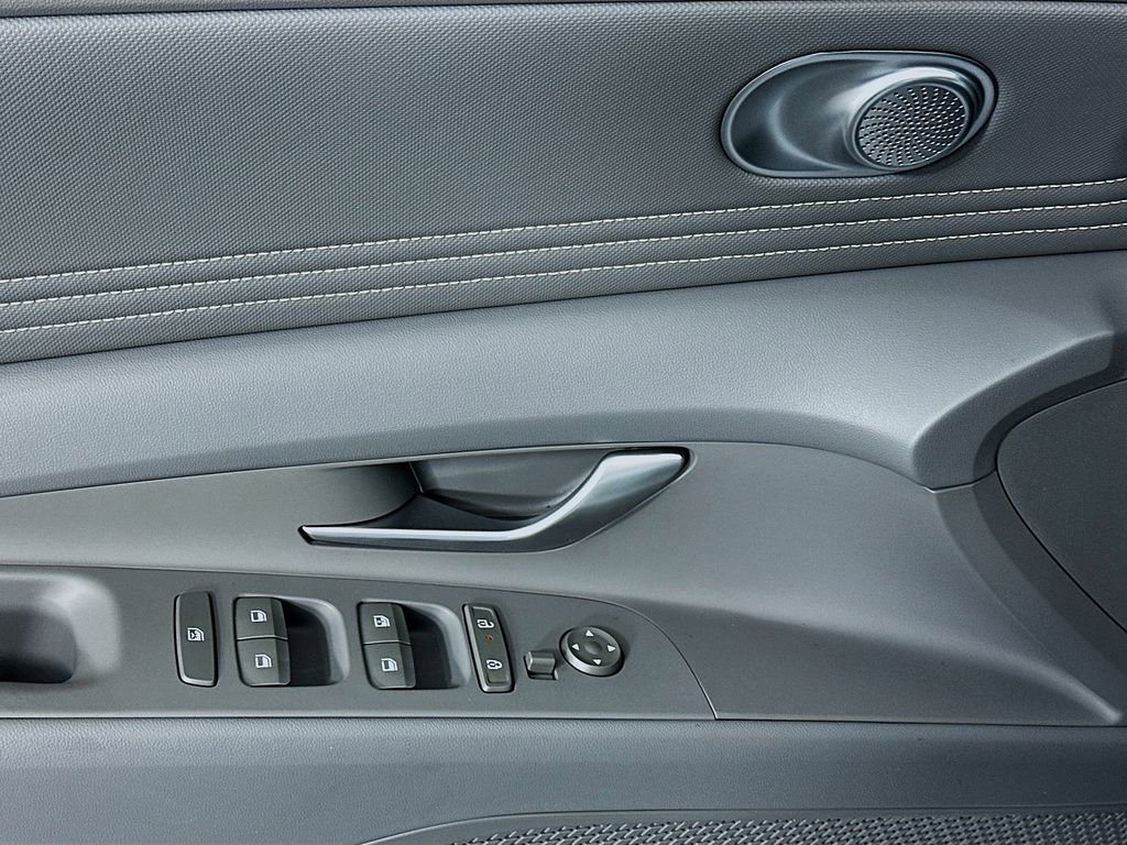 New 2026 Hyundai Elantra Sport image 18