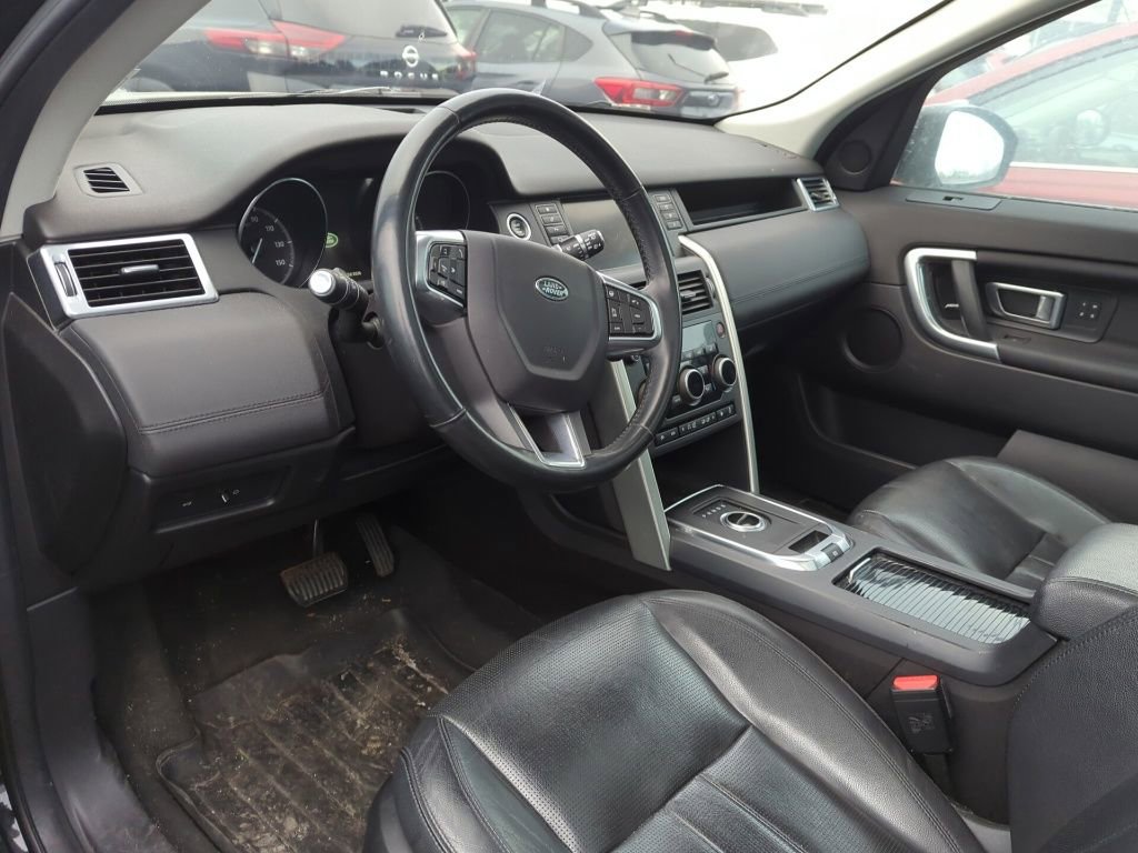 Used 2017 Land Rover Discovery Sport HSE image 8