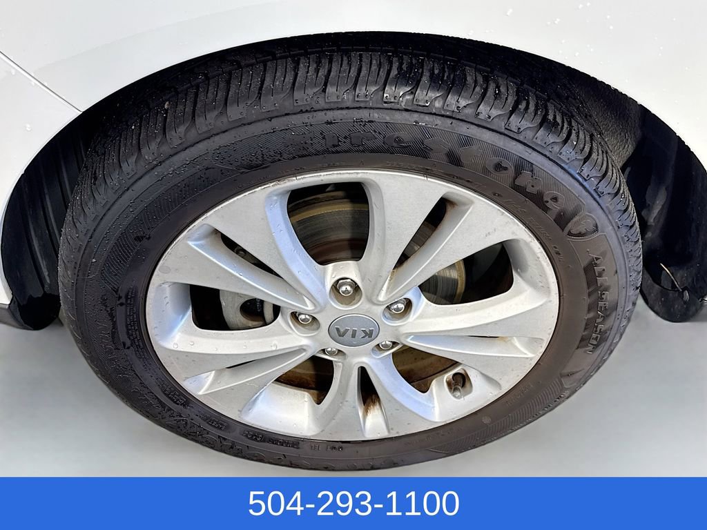 Used 2016 Kia Soul + image 28