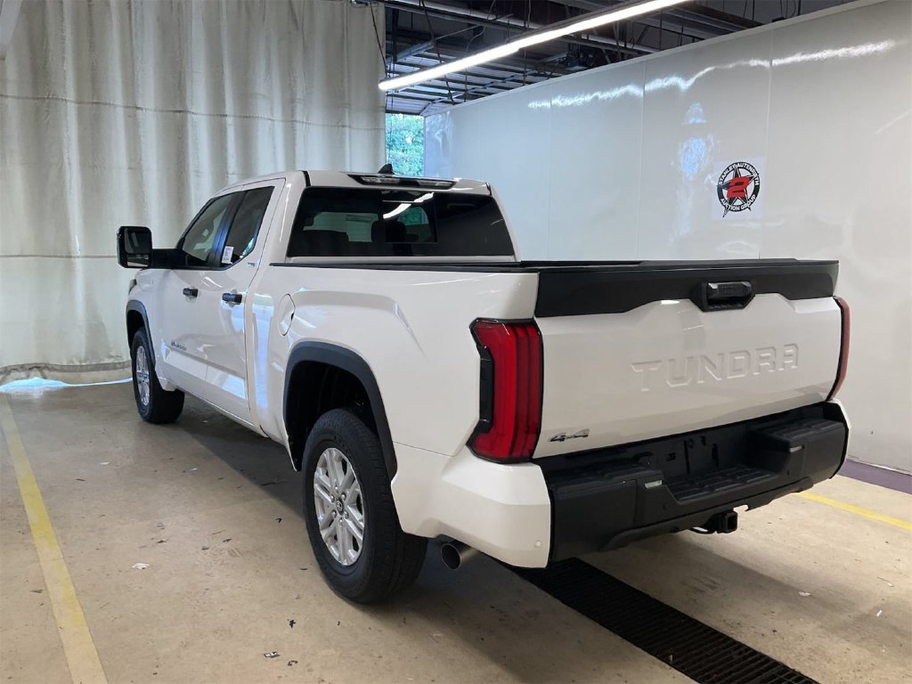 Used 2026 Toyota Tundra SR5 w/ SR5 Convenience Package AWD/4WD image 4