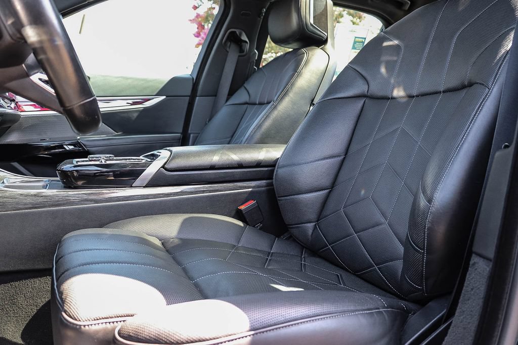 Used 2024 BMW 740i RWD image 28
