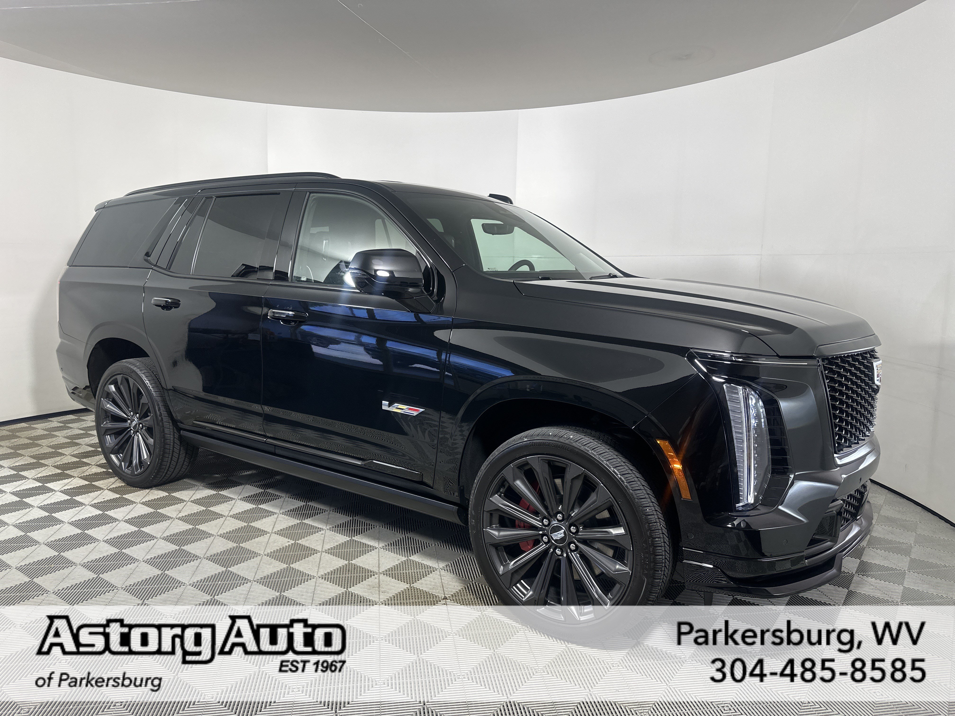 Used 2025 Cadillac Escalade V AWD/4WD image 1