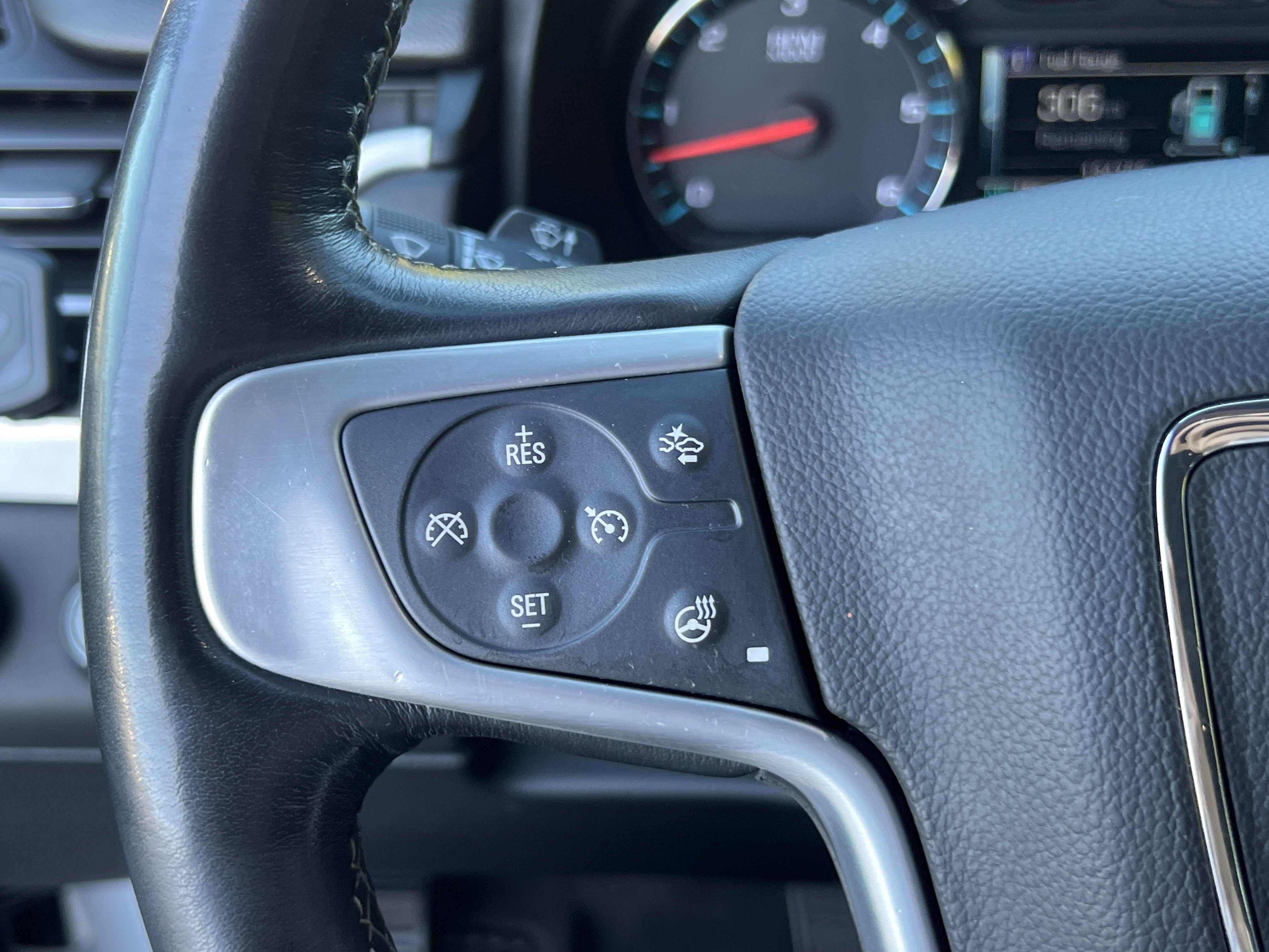 Used 2020 GMC Yukon XL SLT AWD/4WD image 34