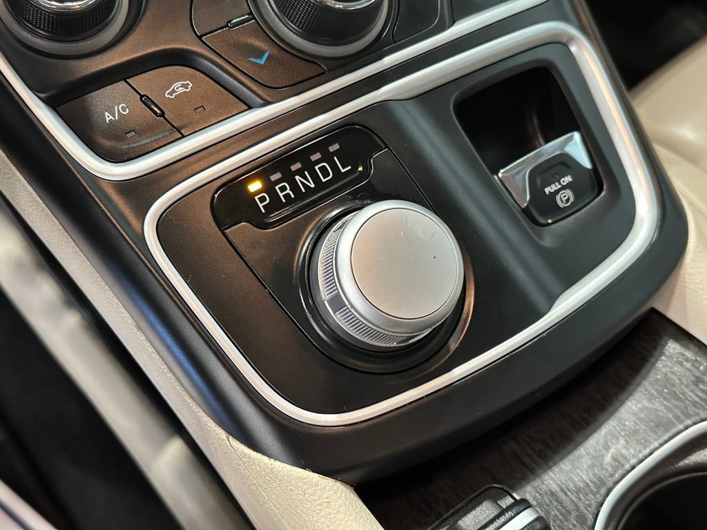 Used 2016 Chrysler 200 C FWD image 24