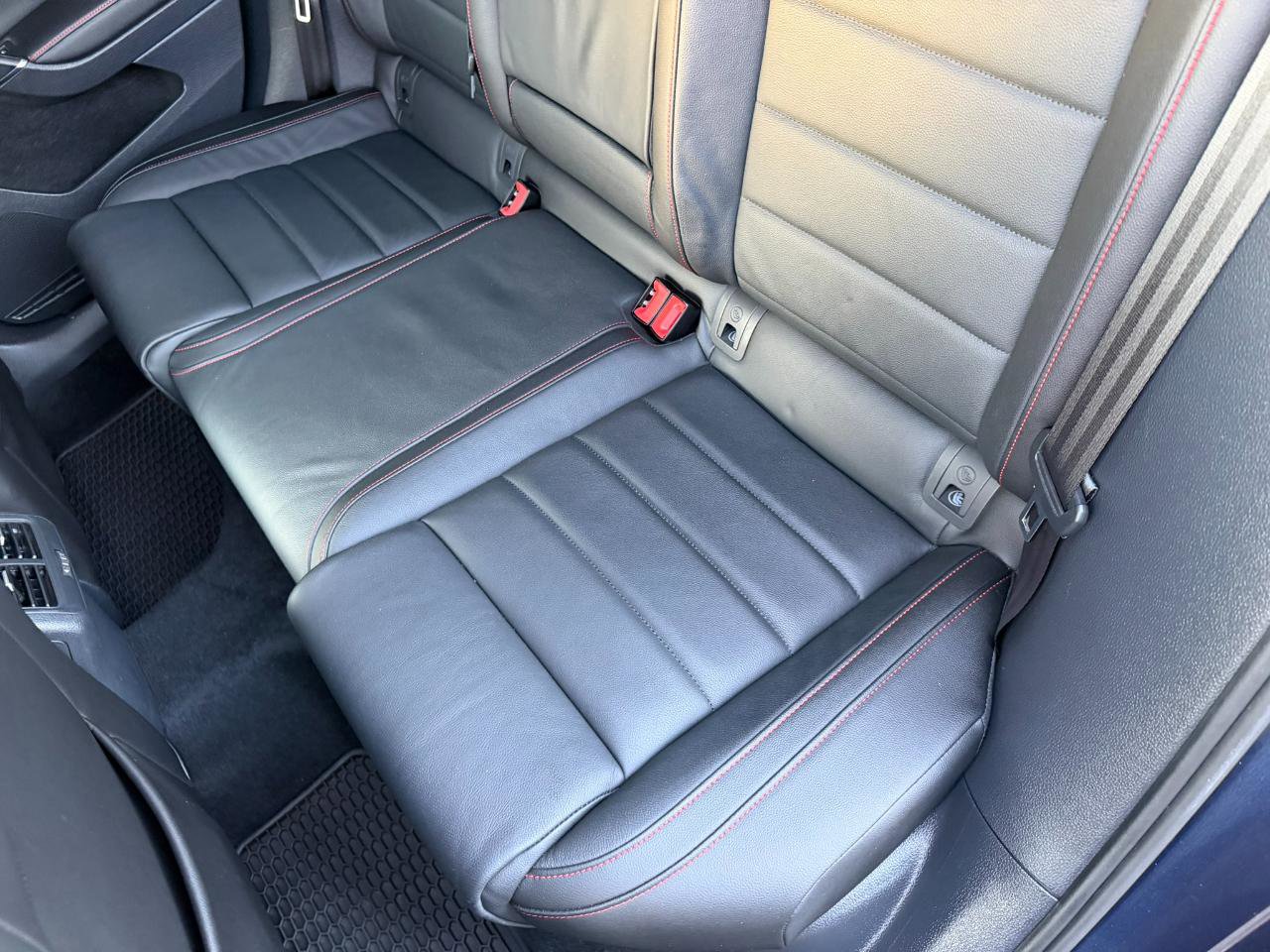 Used 2017 Volkswagen GTI Autobahn FWD image 40