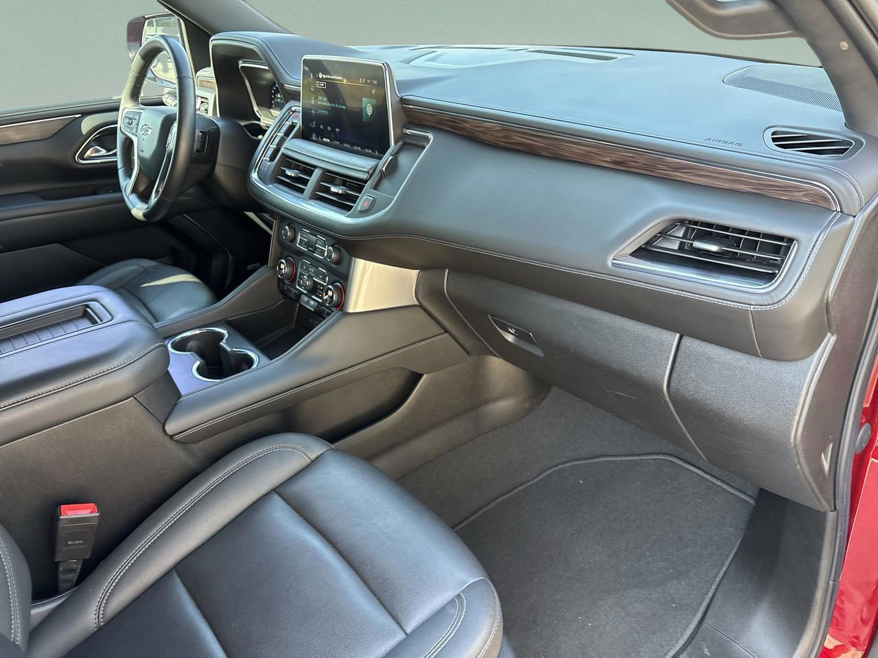 Used 2023 Chevrolet Suburban Z71 w/ Luxury Package image 22