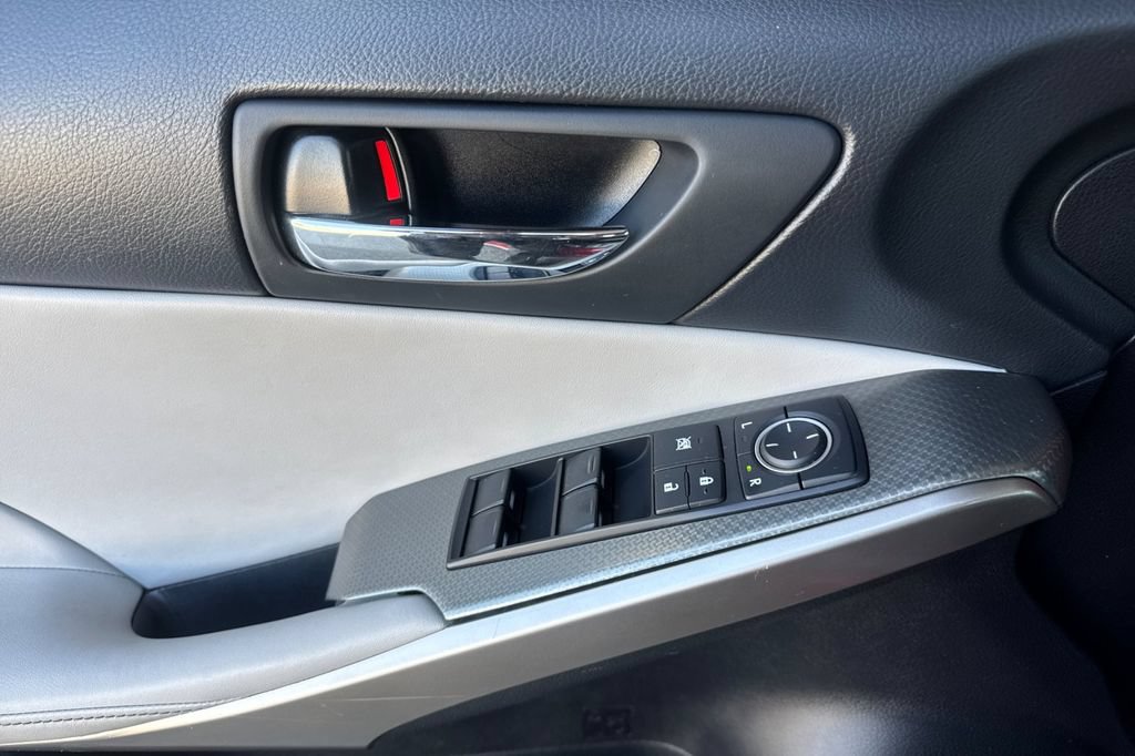 Used 2015 Lexus IS 350 w/ F-Sport Package RWD image 10