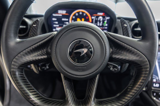 Used 2020 McLaren 720S Spider RWD image 13