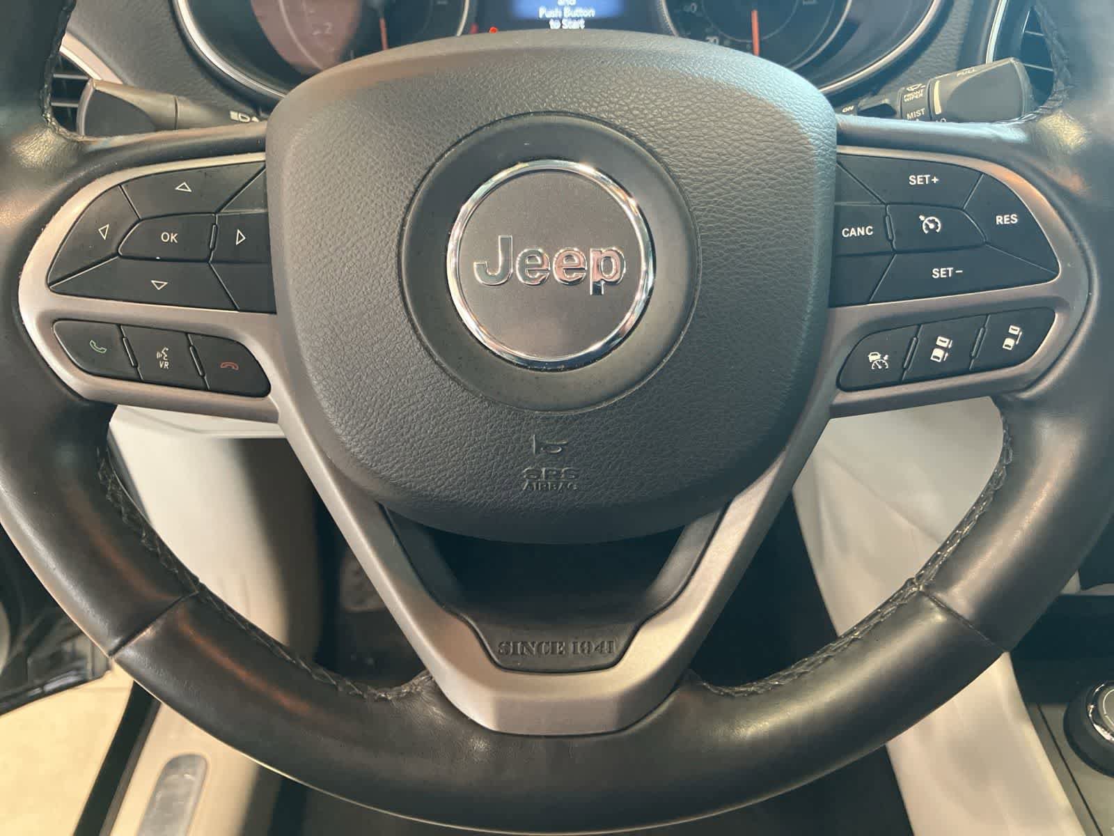 Used 2019 Jeep Cherokee Limited w/ Technology Group image 15