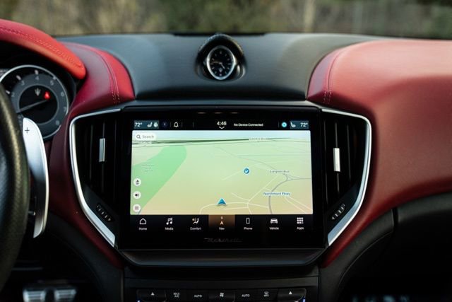 Used 2022 Maserati Ghibli Modena image 37