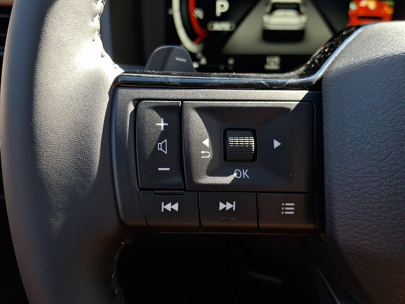 Certified 2026 Nissan Rogue Platinum AWD/4WD image 18