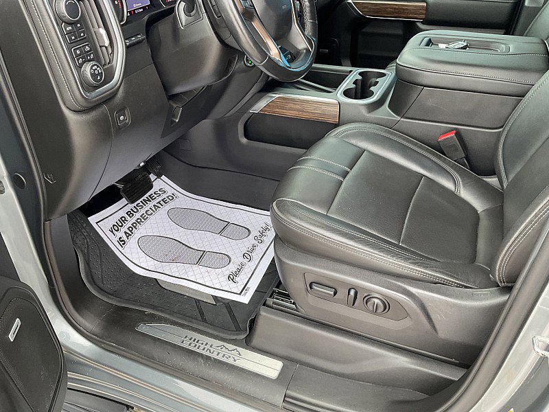 Used 2019 Chevrolet Silverado 1500 High Country w/ Technology Package image 15