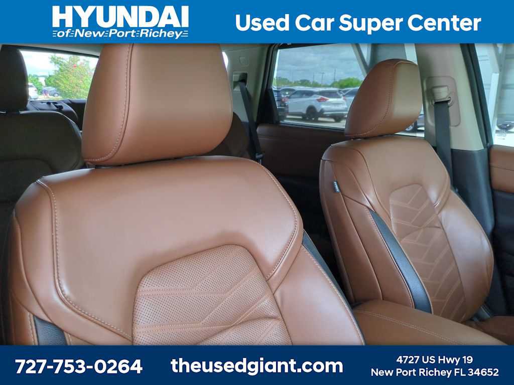 Used 2023 Nissan Pathfinder Platinum FWD image 6