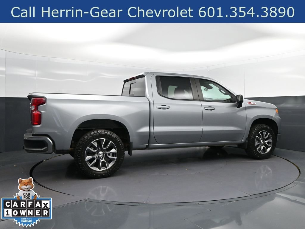 Used 2024 Chevrolet Silverado 1500 RST w/ Convenience Package II AWD/4WD image 8
