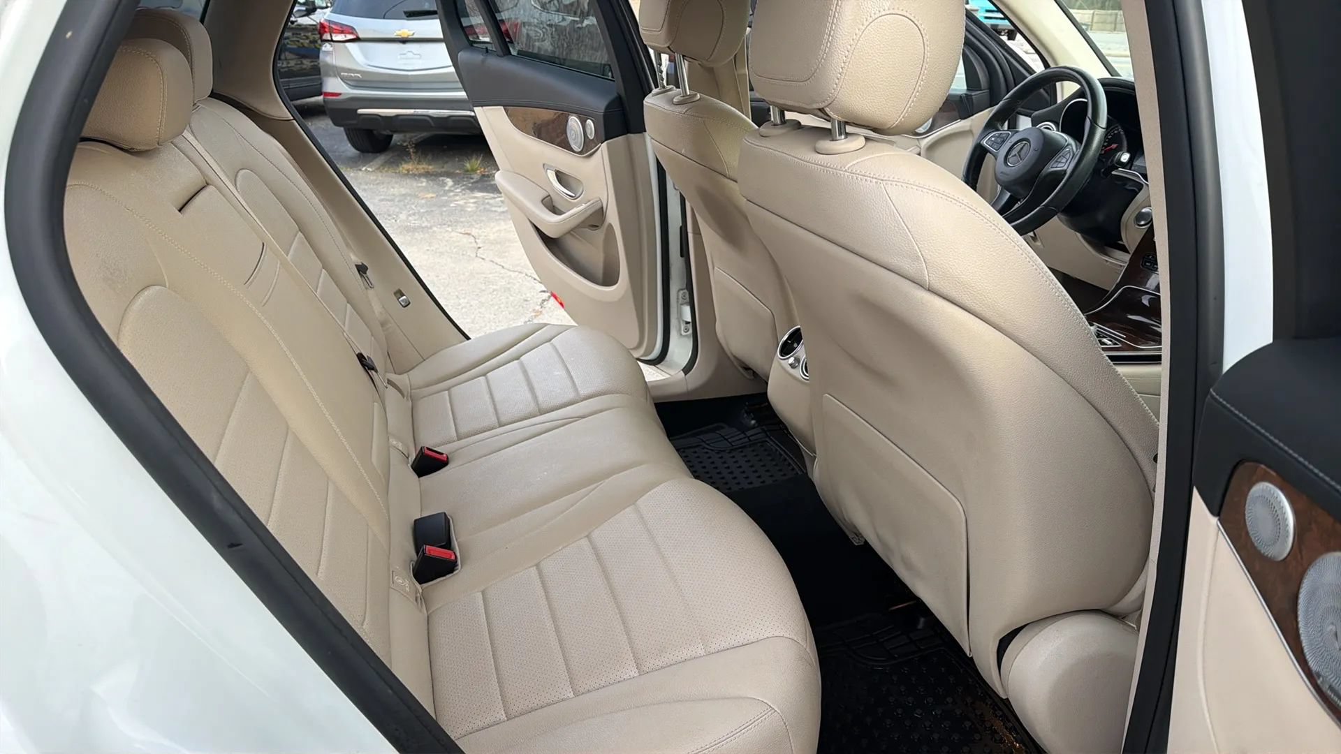 Used 2017 Mercedes-Benz GLC 300 w/ Premium 2 Package image 30