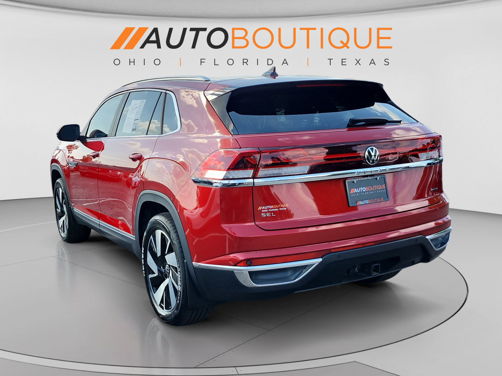 Used 2024 Volkswagen Atlas Cross Sport SEL AWD/4WD image 3
