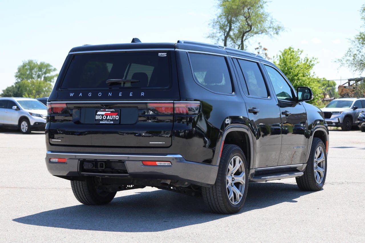Used 2022 Jeep Wagoneer Series II AWD/4WD image 9