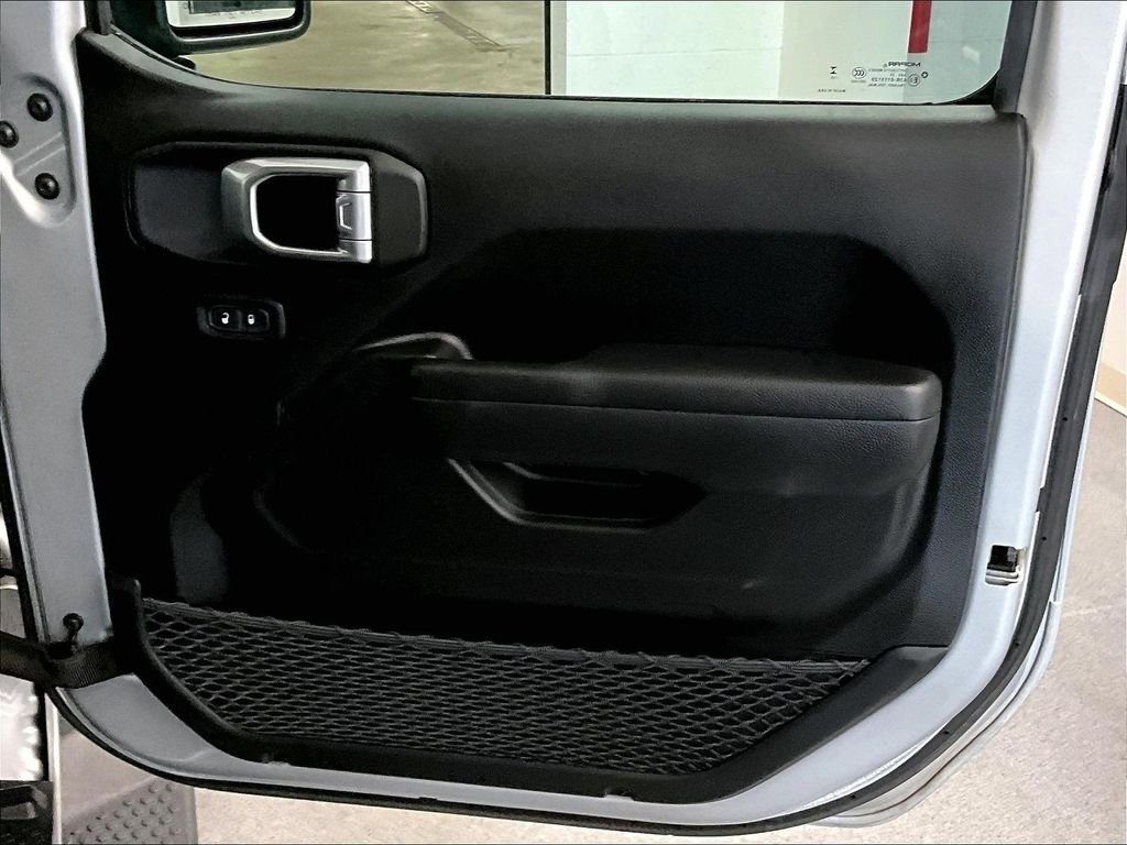 Used 2023 Jeep Wrangler Sport AWD/4WD image 12