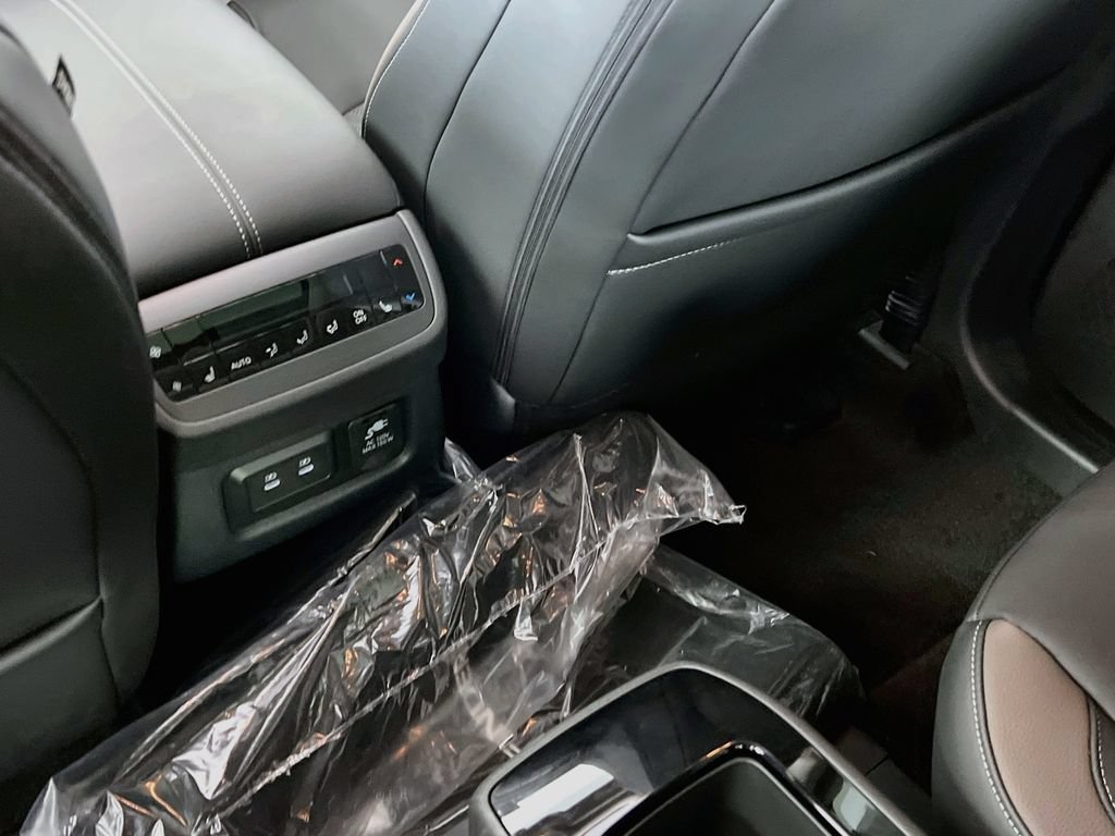 New 2026 Nissan Pathfinder Platinum AWD/4WD image 24
