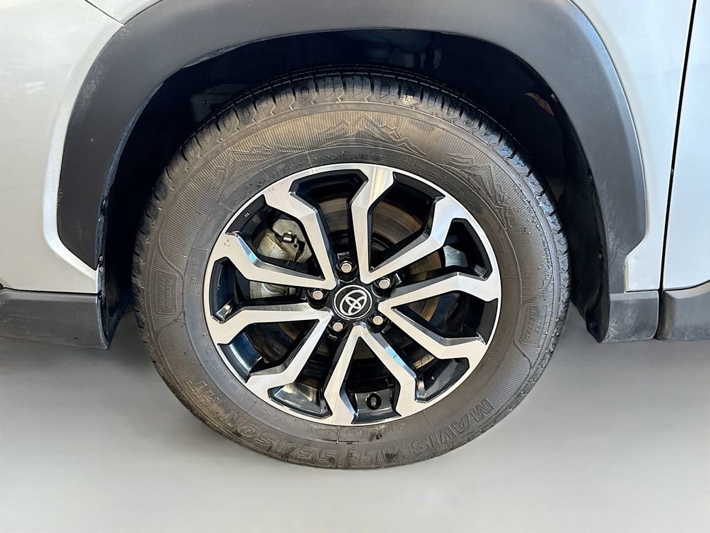 Used 2024 Toyota Corolla Cross SE image 22
