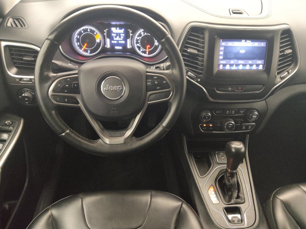Used 2019 Jeep Cherokee Latitude Plus FWD image 22