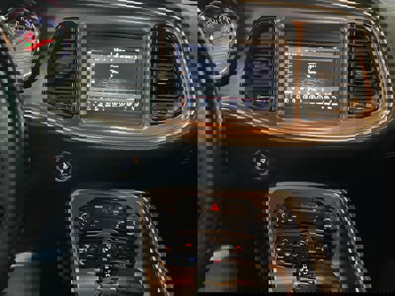 Used 2020 Dodge Challenger SXT image 11