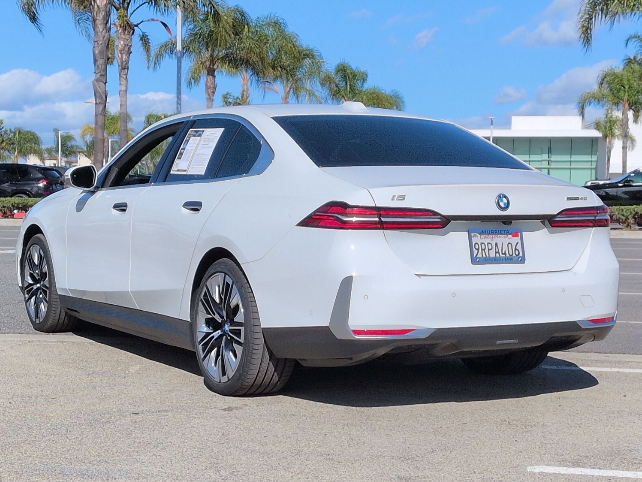 Used 2025 BMW i5 eDrive40i w/ Premium Package image 8