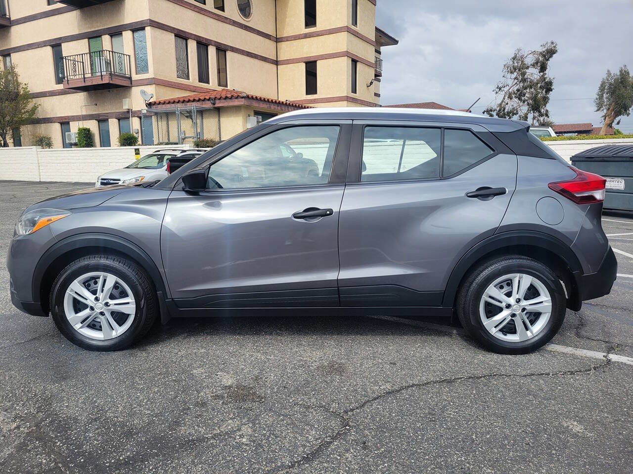 Used 2019 Nissan Kicks S FWD image 2