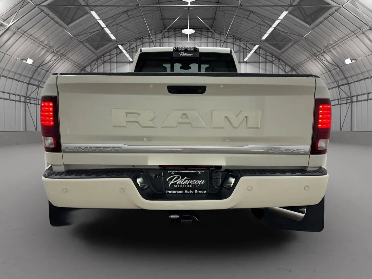Used 2018 RAM 3500 Laramie Longhorn AWD/4WD image 5