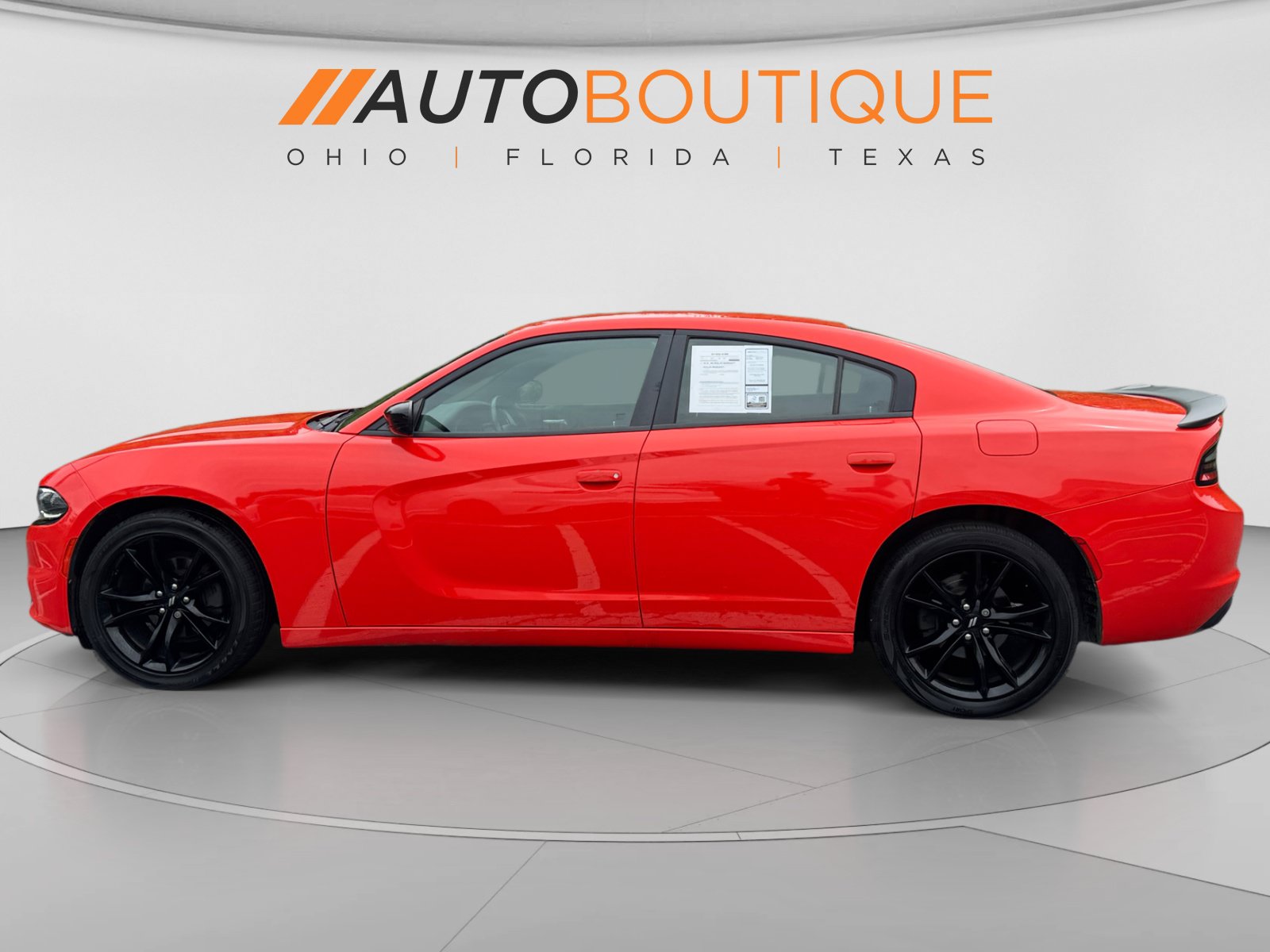 Used 2017 Dodge Charger SE w/ Blacktop Package RWD image 7