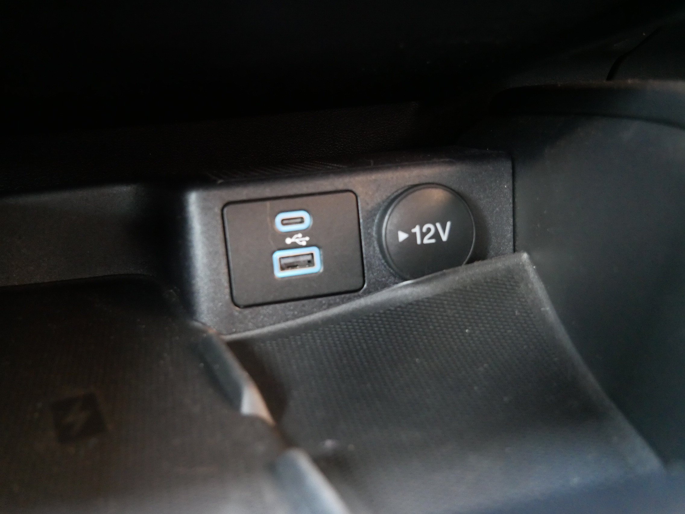 Used 2023 Ford Escape Platinum AWD/4WD image 22