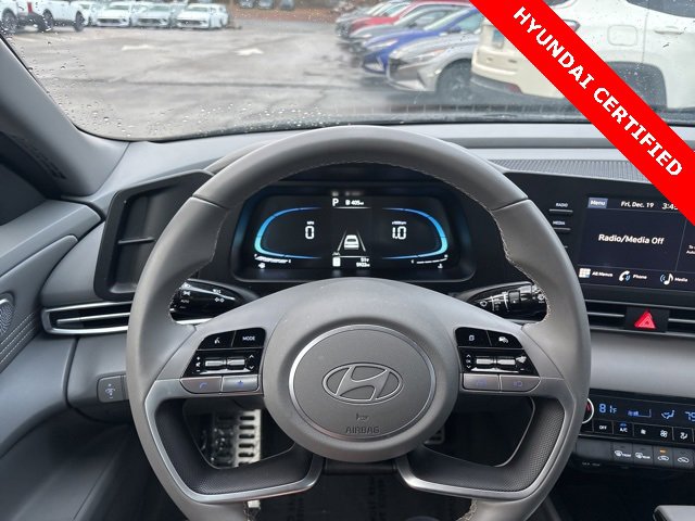 Certified 2025 Hyundai Elantra Sport image 16