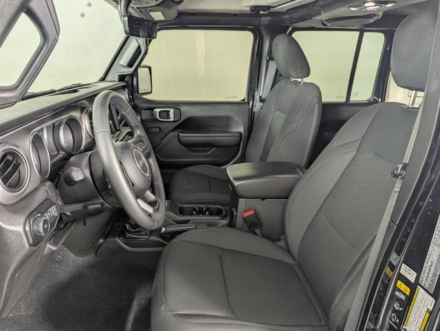 Used 2022 Jeep Wrangler Unlimited Sport AWD/4WD image 9
