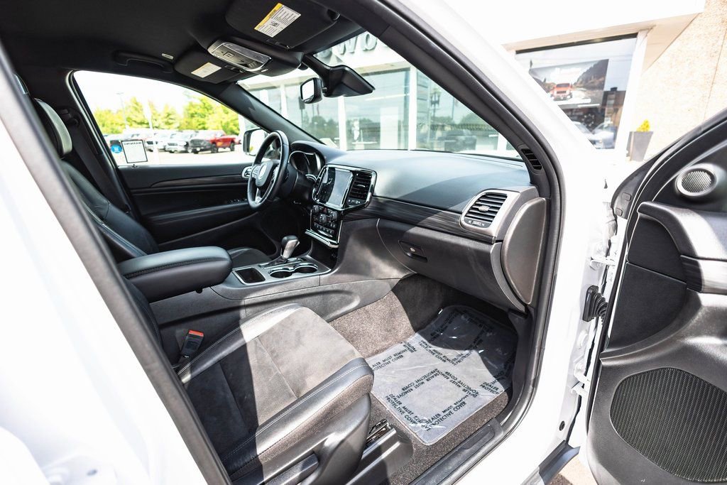 Used 2022 Jeep Grand Cherokee Laredo X image 26