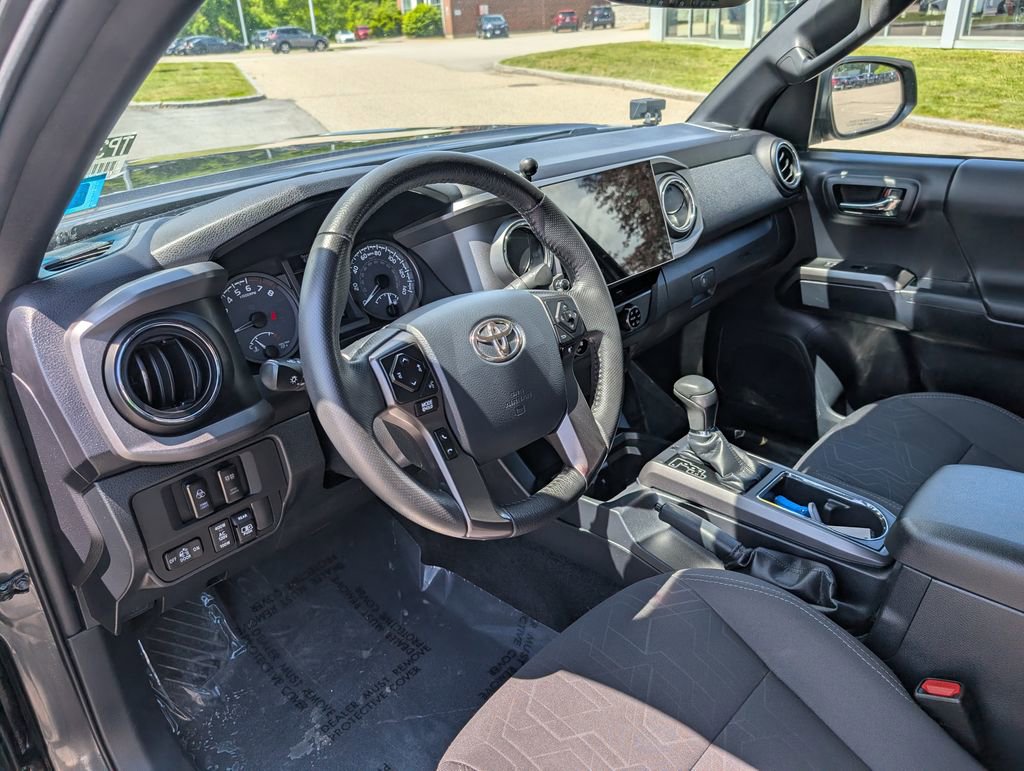 Used 2017 Toyota Tacoma TRD Off-Road w/ Tow Package (A/T) AWD/4WD image 16