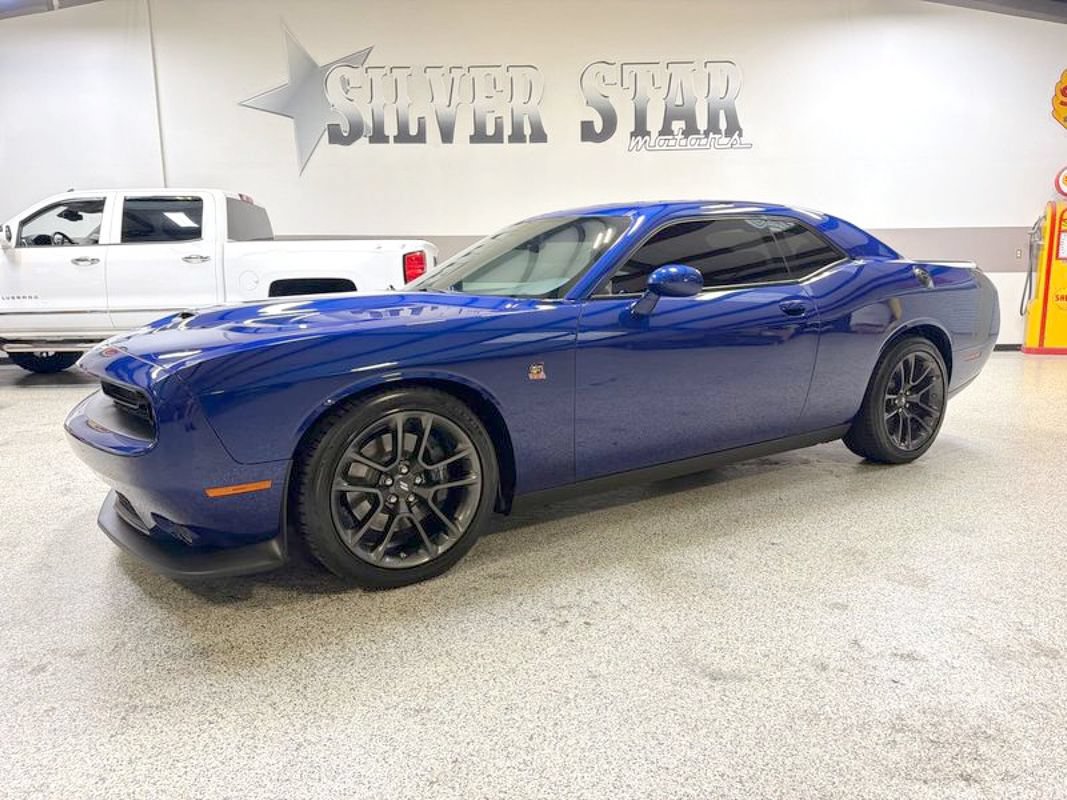 Used 2022 Dodge Challenger R/T Scat Pack w/ Scat Pack Stripe