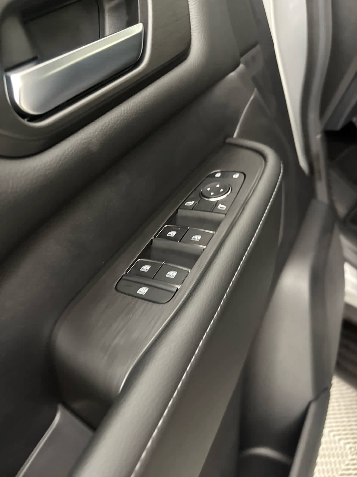 New 2026 Nissan Armada SV image 16