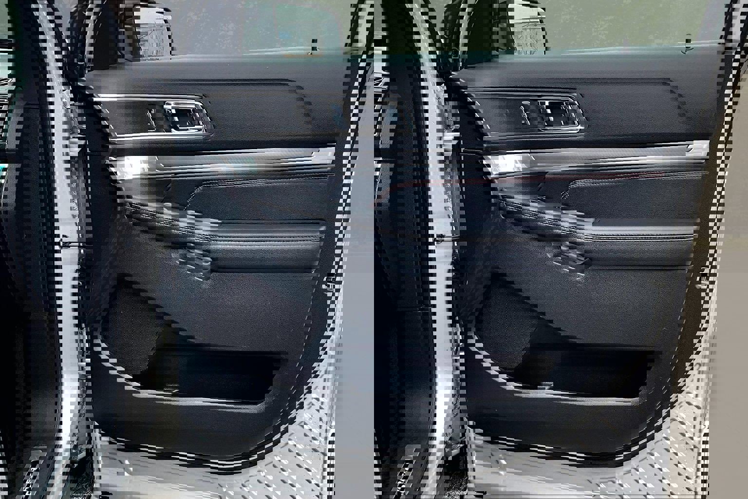 Used 2016 Ford Explorer Sport w/ Equipment Group 401A image 31