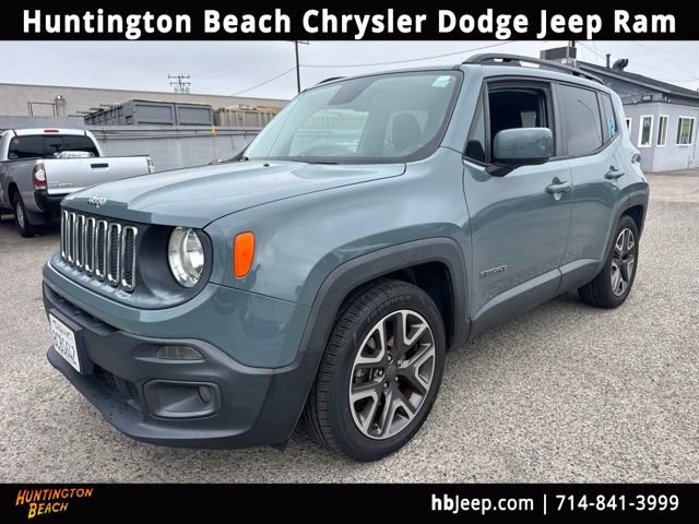Used 2017 Jeep Renegade Latitude FWD video 1