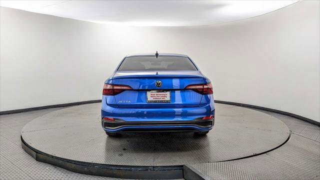 Used 2024 Volkswagen Jetta Sport image 7
